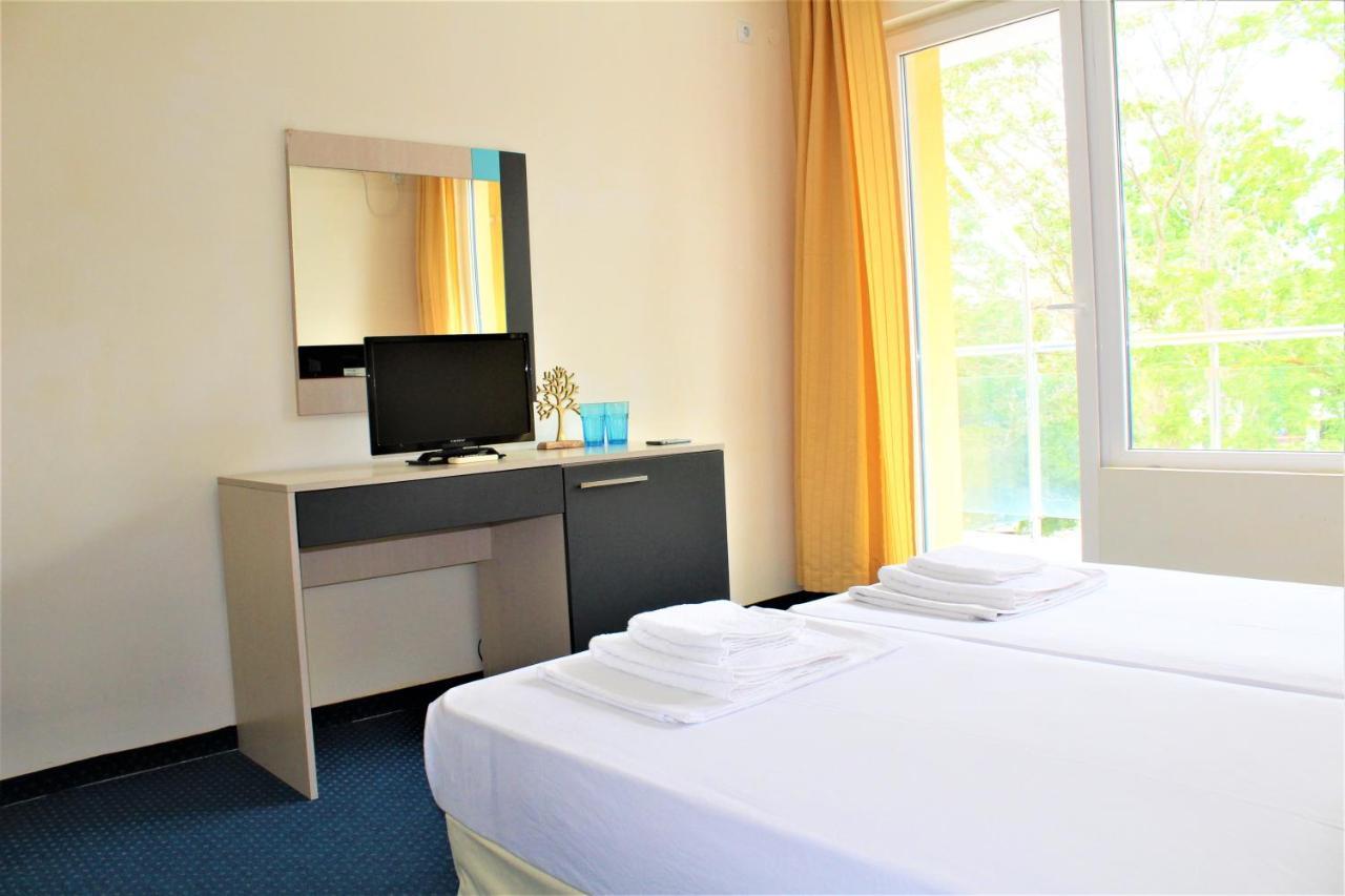 Pop Art Hotel พรีมอร์สโก ภายนอก รูปภาพ