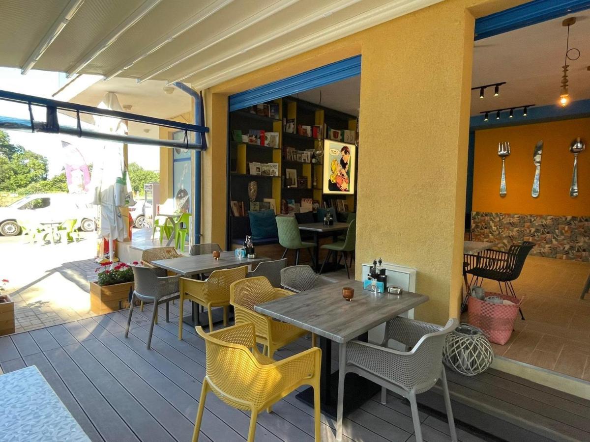 Pop Art Hotel พรีมอร์สโก ภายนอก รูปภาพ